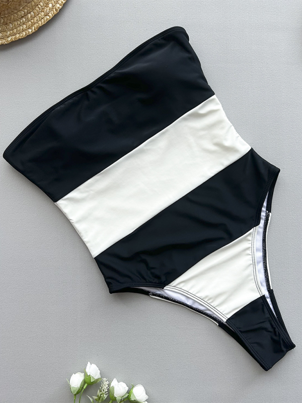 Sexy gestreifter einteiliger Badeanzug