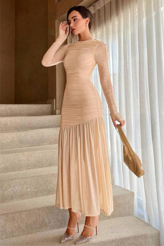 Jessie – Langärmliges, plissiertes Maxikleid aus Netzstoff