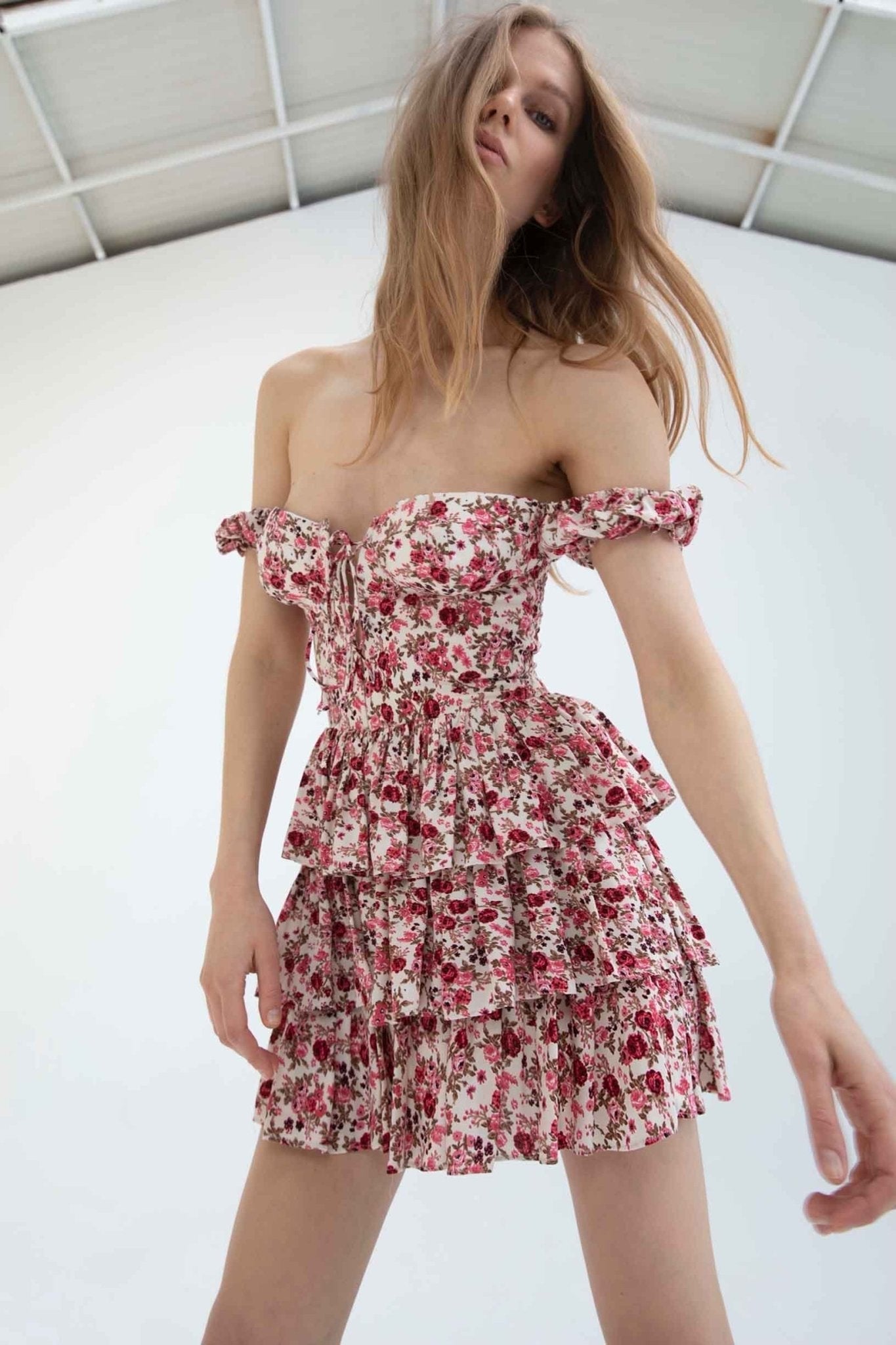 Mabel – Bedrucktes, gestuftes Minikleid mit Korsett