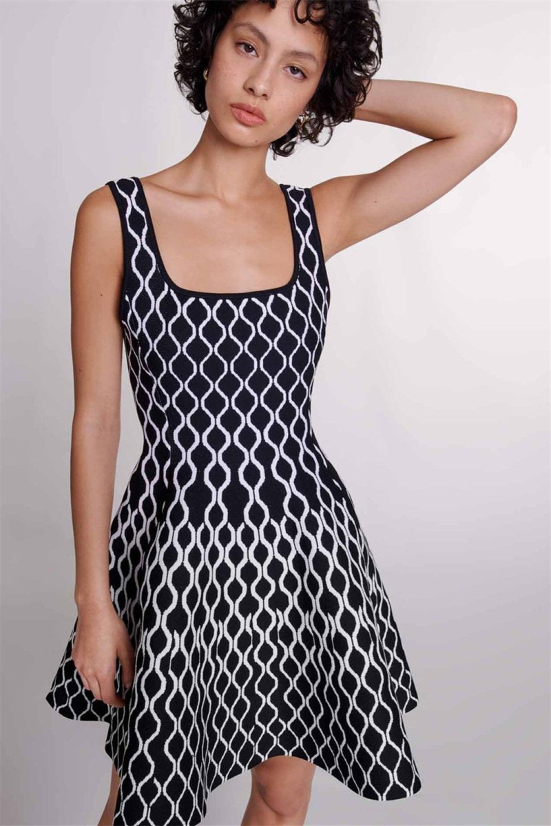 Mona Mini-Strickkleid mit abstraktem Print und eckigem Ausschnitt
