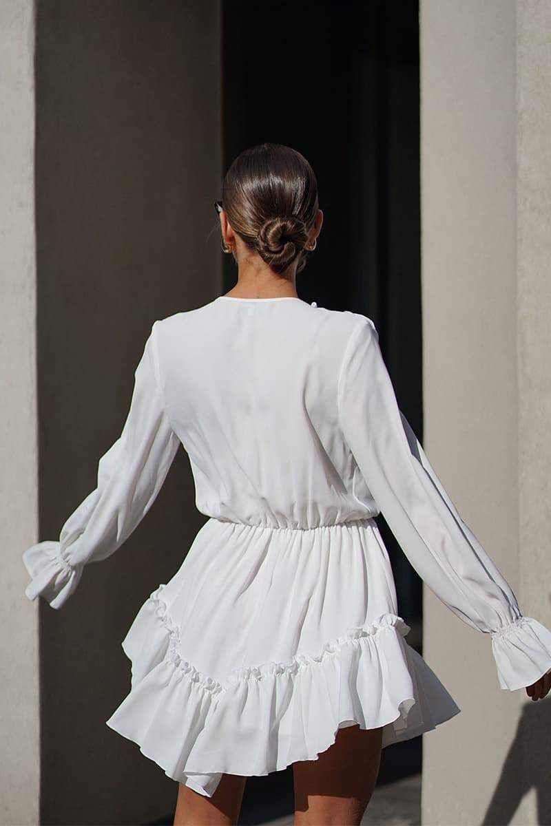 Robe courte à volants et col en V Sharon
