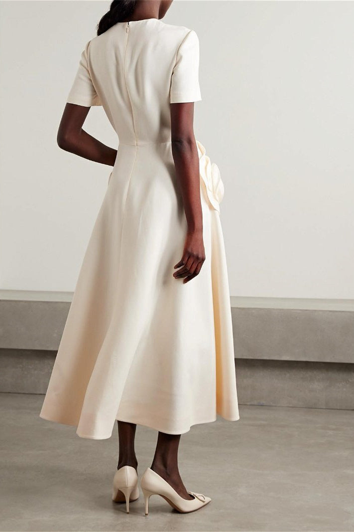 Jared – Kurzärmliges Midikleid mit Blumenapplikation