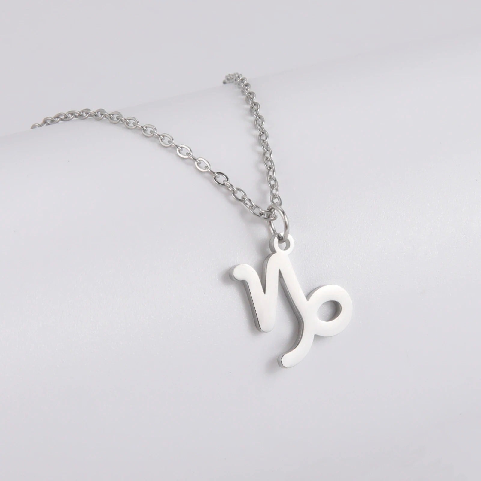 Ava - Collier pendentif élégant pour femme