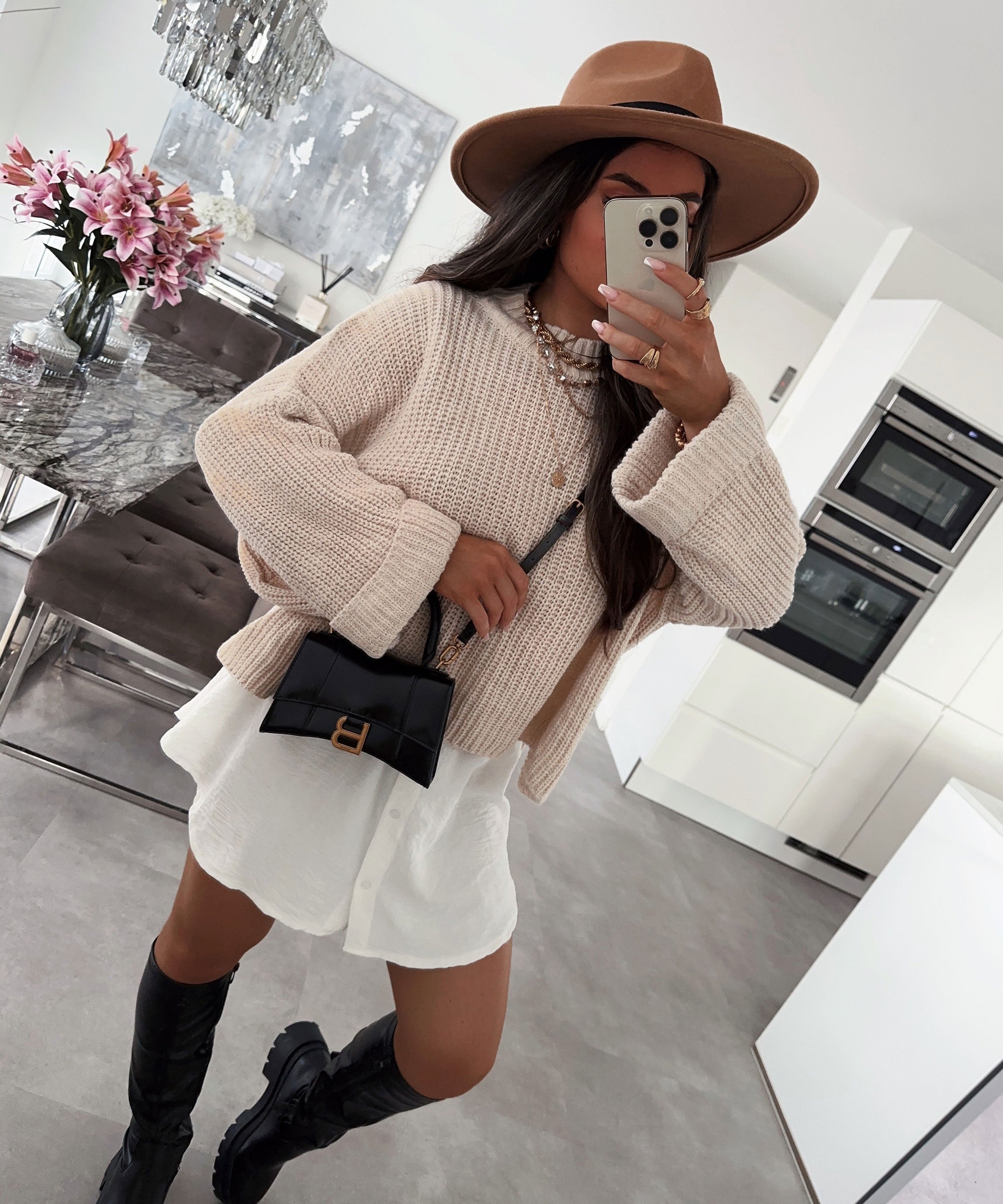 Elsa Short Beige
