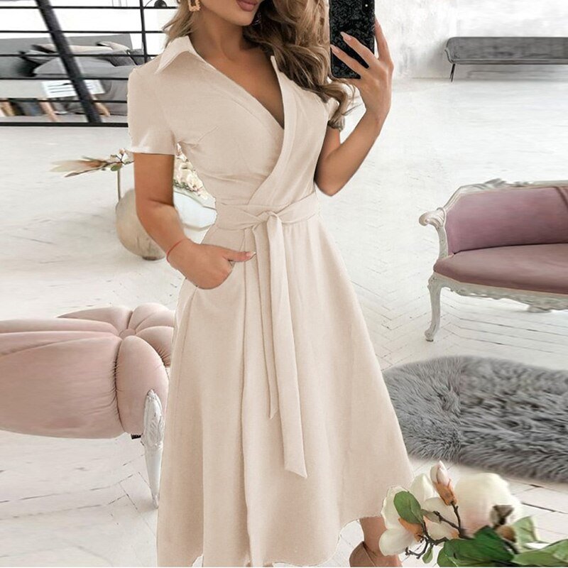 Langes Damenkleid