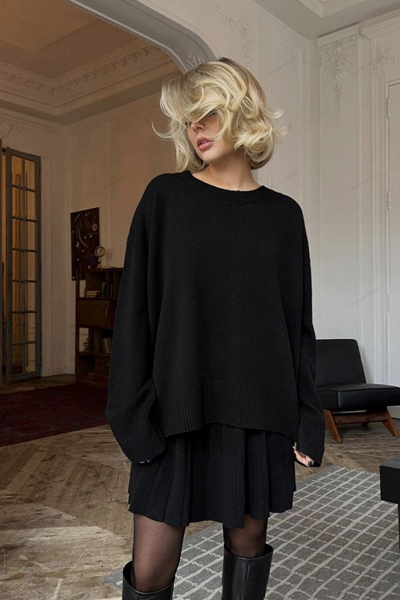 Ensemble pull col rond uni et jupe plissée