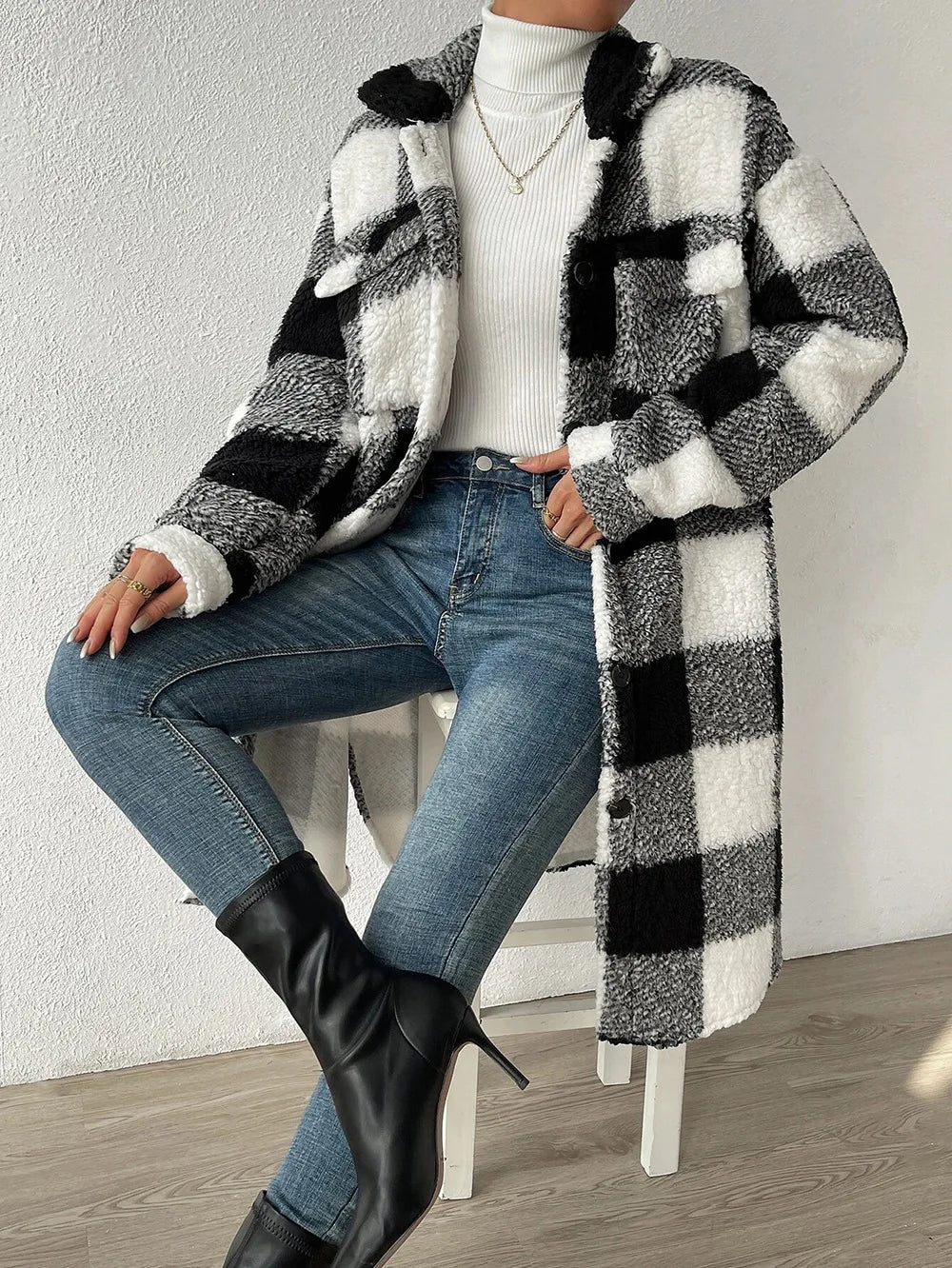 Xandrie | Cardigan long à carreaux chic et élégant